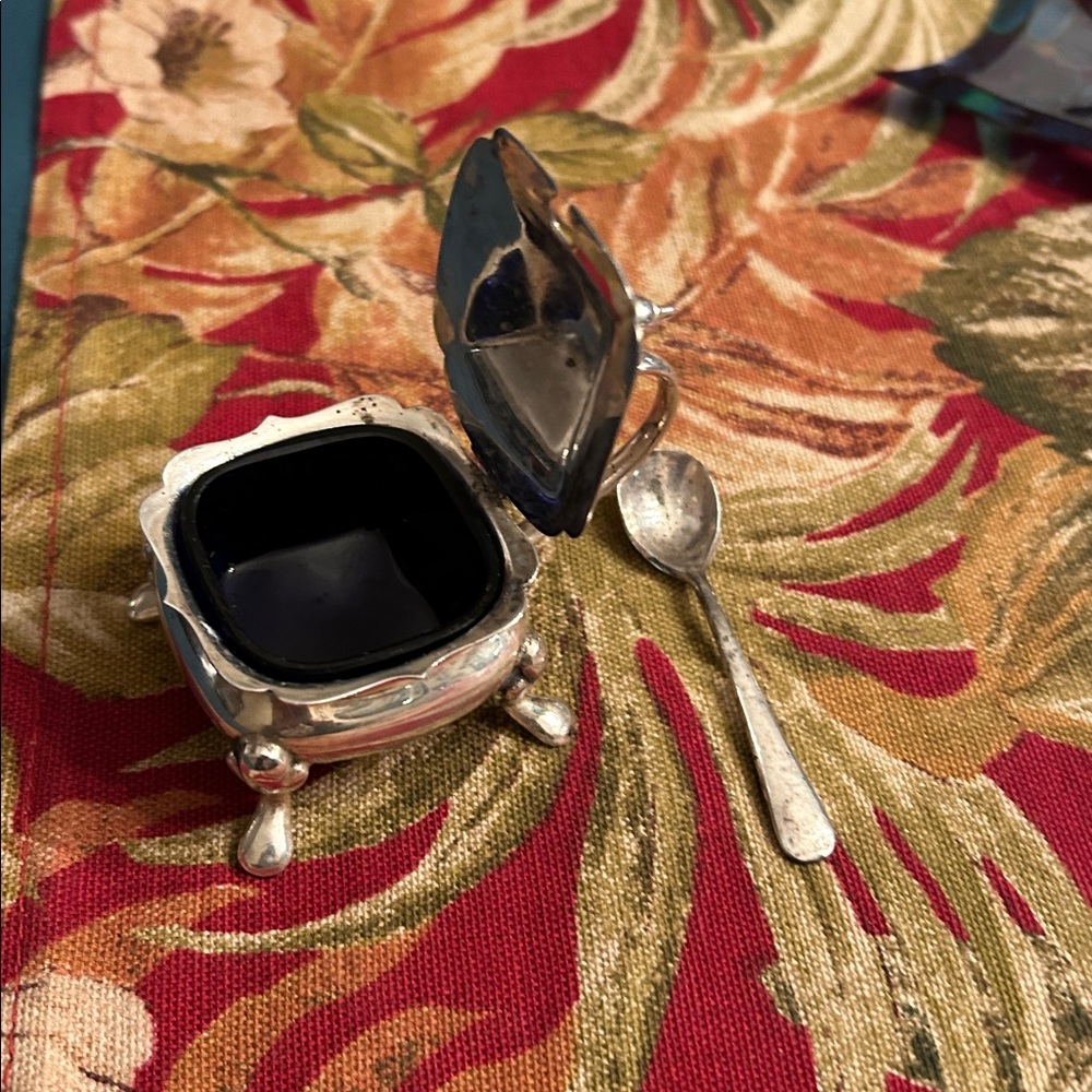 Cheltenham & Co Silver Salt Cellar with Lid- Vintage- Made in England - Picture 2 of 13